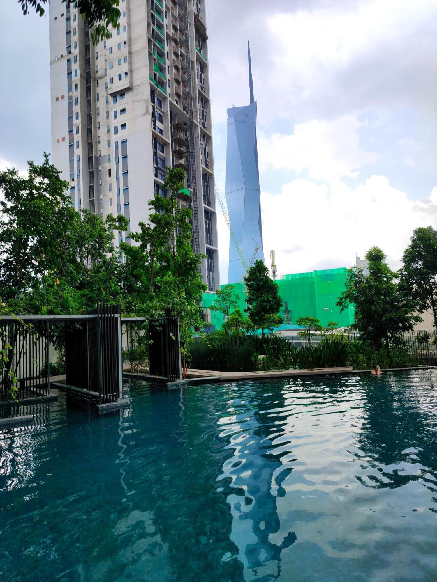 Lucentia Residence Has An Amazing Pool Kuala Lumpur Exterior foto